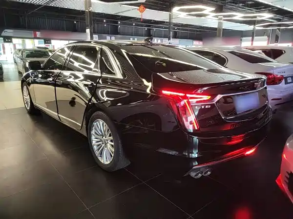 Cadillac CT6 2023