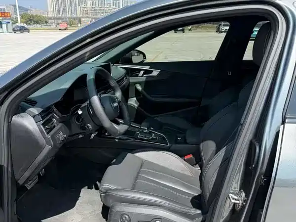 Audi A4L 2024