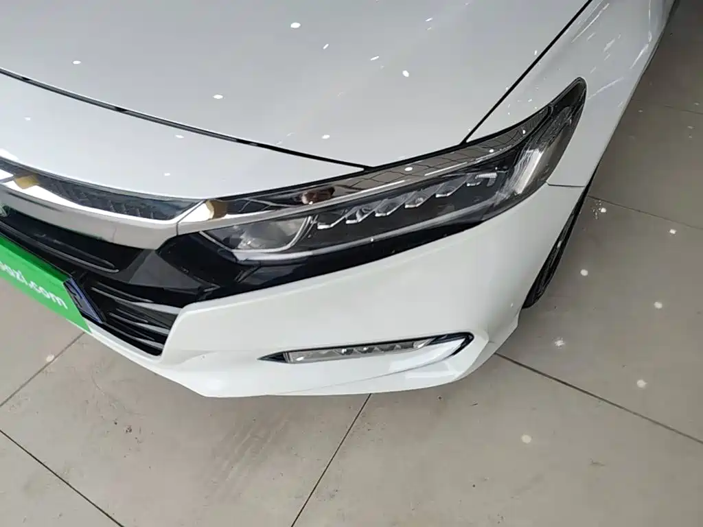 Honda Accord 2018 — фото 24