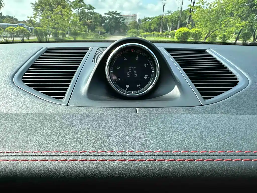 Porsche Macan 2020 — фото 14