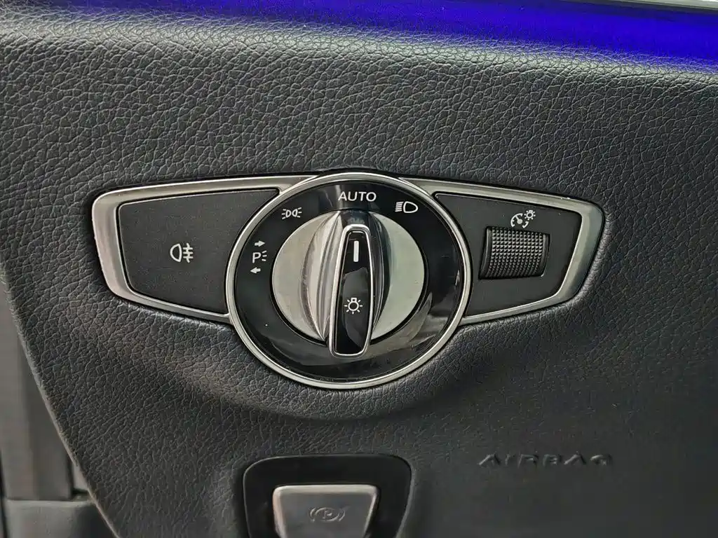Mercedes-Benz E-Class 2018 — фото 21