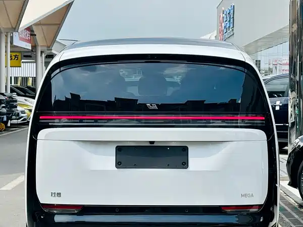 Li Auto MEGA 2025