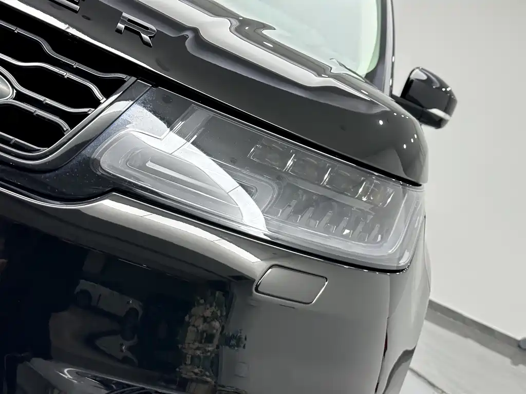 Land Rover Range Rover Sport 2023 — фото 18