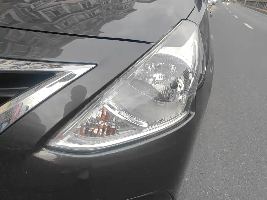 Nissan Sunny 2016