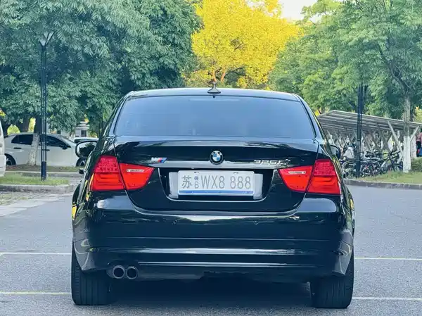 BMW 3 Series 2011