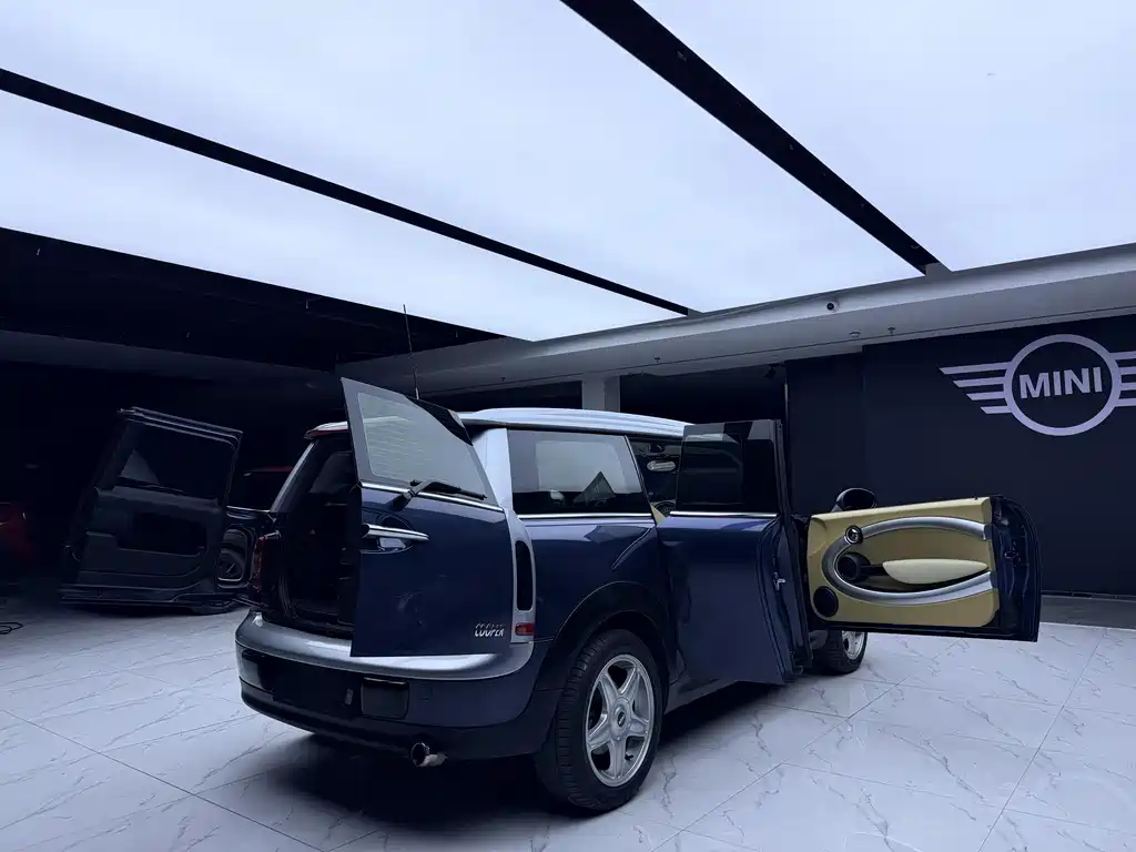 MINI Clubman 2009