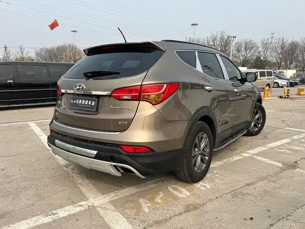 Hyundai Santa Fe 2013
