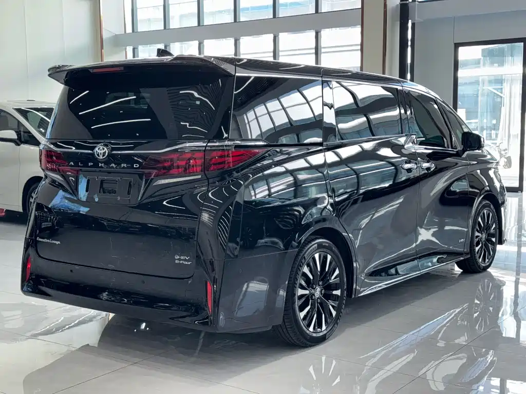 Toyota Alphard 2024 — фото 10