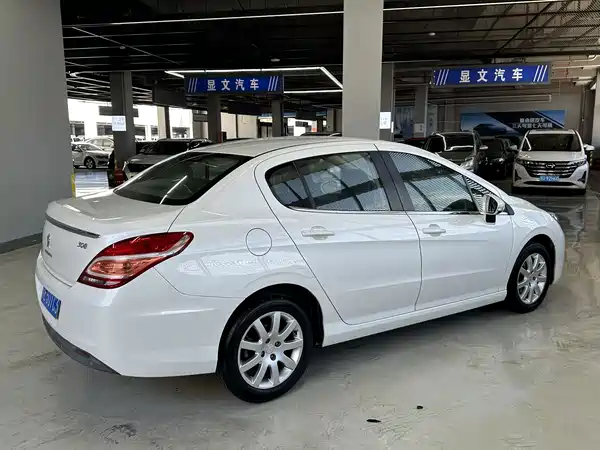 Peugeot 308 2015