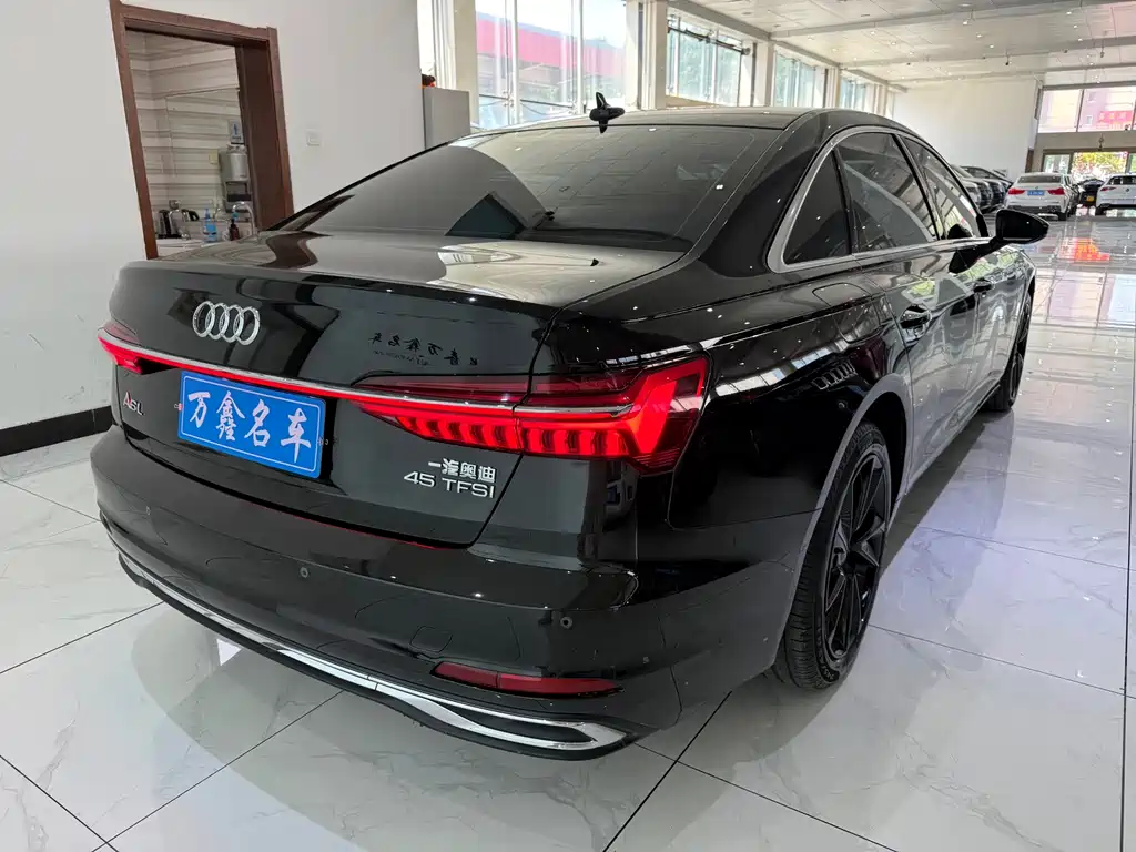 Audi A6L 2023 — фото 18