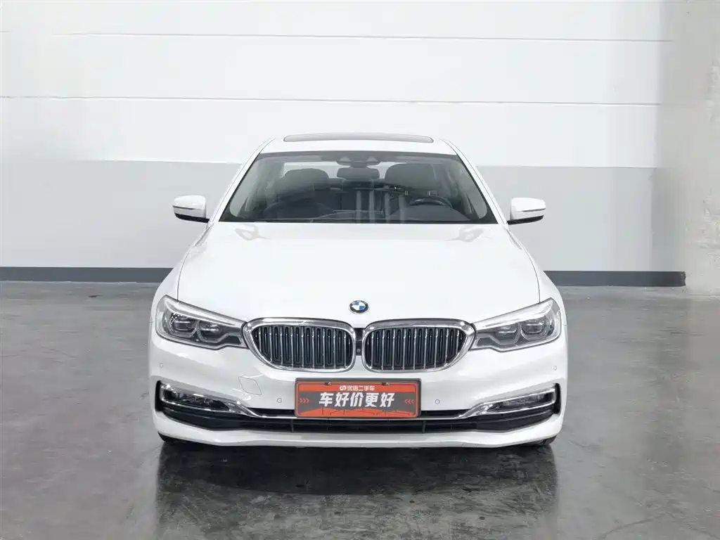 BMW 5 Series New Energy 2018 — фото 3