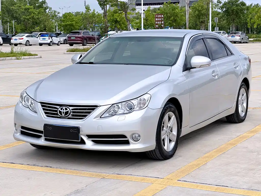 Toyota Reiz 2012