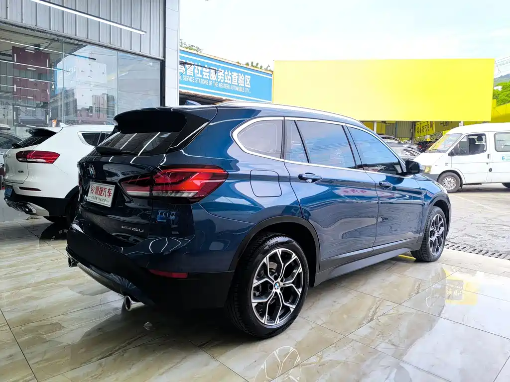 BMW X1 2022 — фото 11