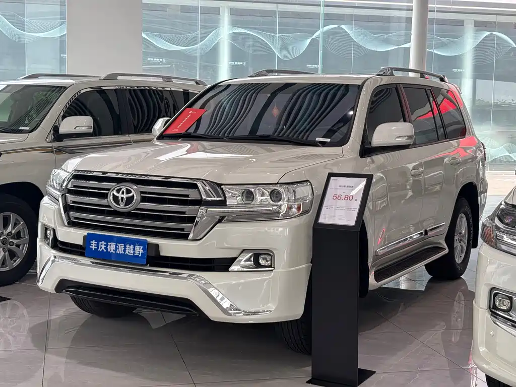 Toyota Land Cruiser 2019 — фото 1