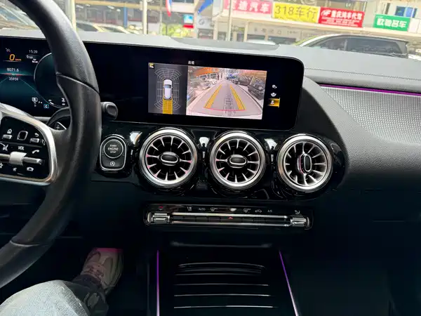 Mercedes-Benz GLA 2023