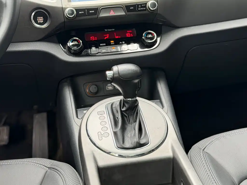 Kia Sportage 2015 — фото 14