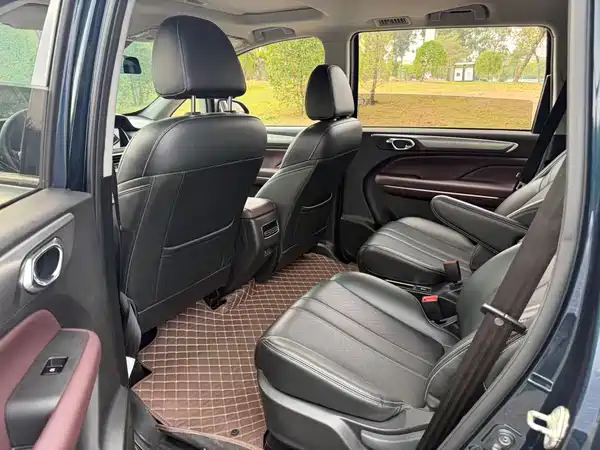 GAC Trumpchi M6 2021