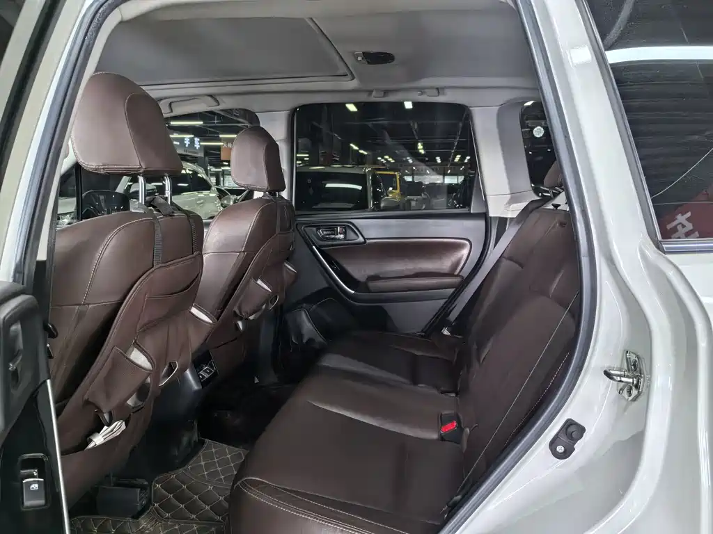 Subaru Forester 2016 — фото 9