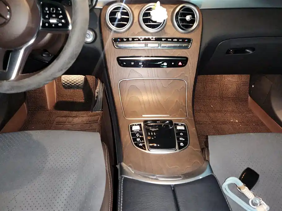 Mercedes-Benz GLC 2020 — фото 15