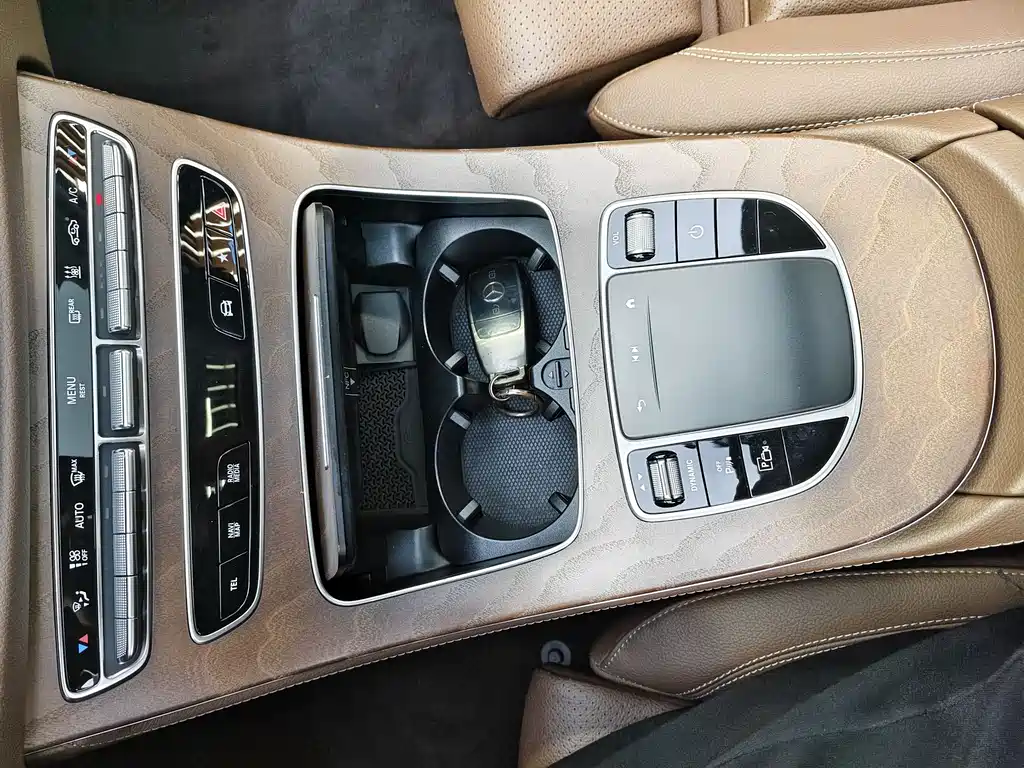 Mercedes-Benz E-Class New Energy 2022 — фото 7