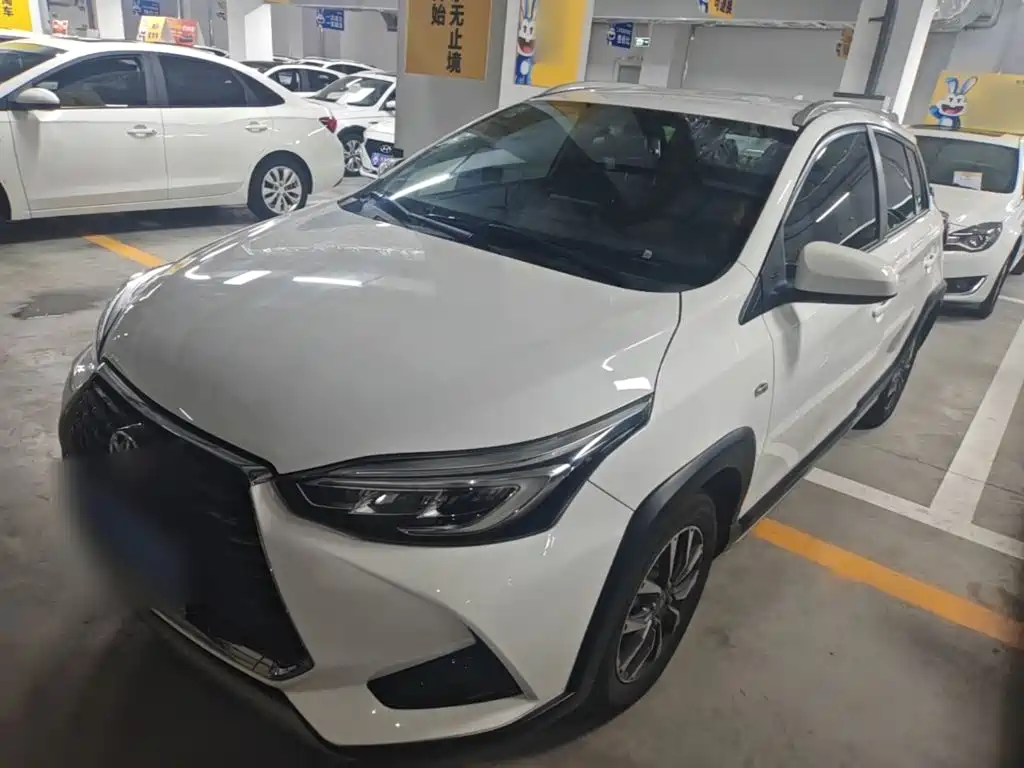 Toyota Yaris L 2022
