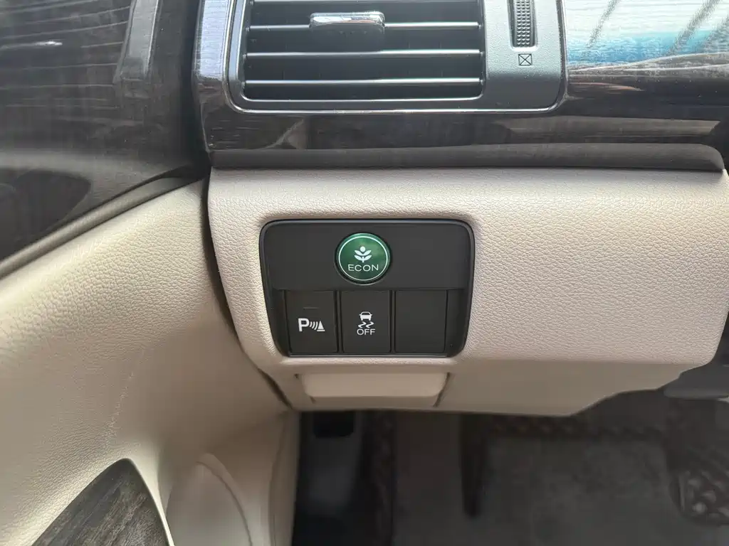 Honda Accord 2014 — фото 10