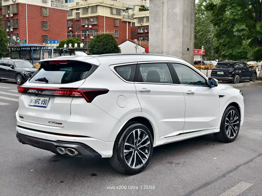 Jetour X70 PLUS 2023 — фото 12