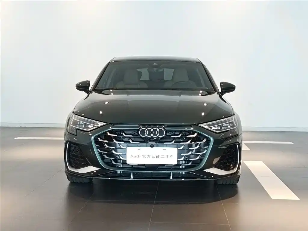 Audi A3 2025 — фото 2