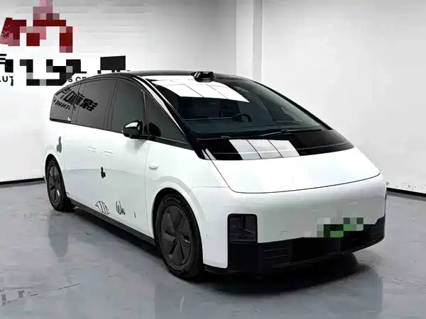 Li Auto MEGA 2025
