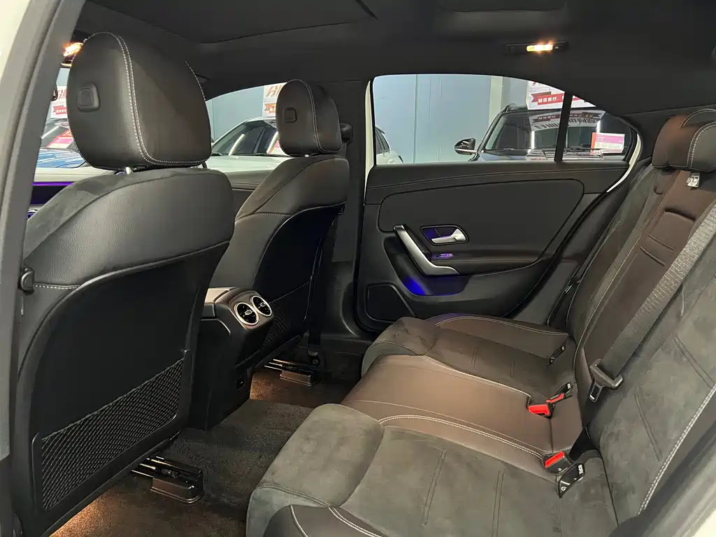 Mercedes-Benz A-Class 2023 — фото 9