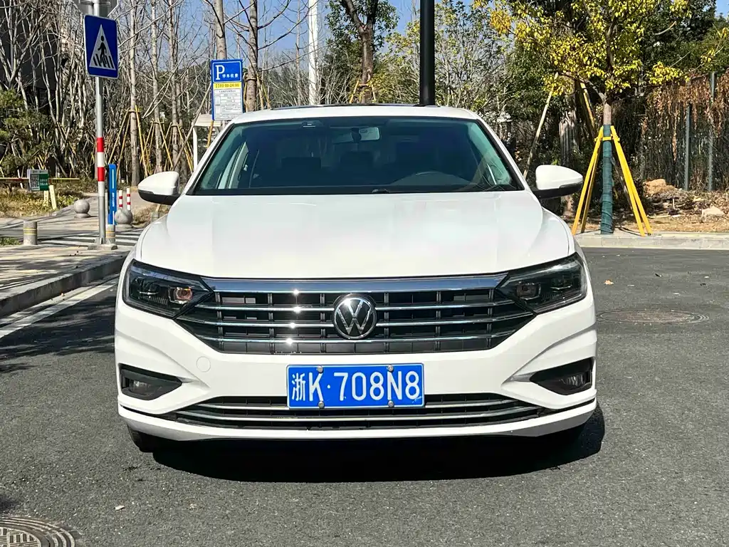Volkswagen Sagitar 2020