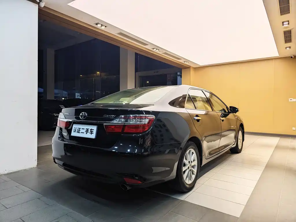 Toyota Camry 2016 — фото 30
