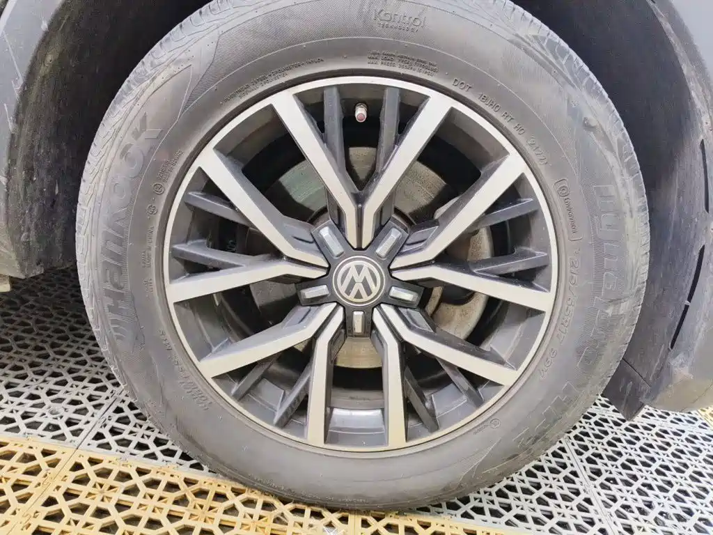 Volkswagen Tiguan L 2018 — фото 26