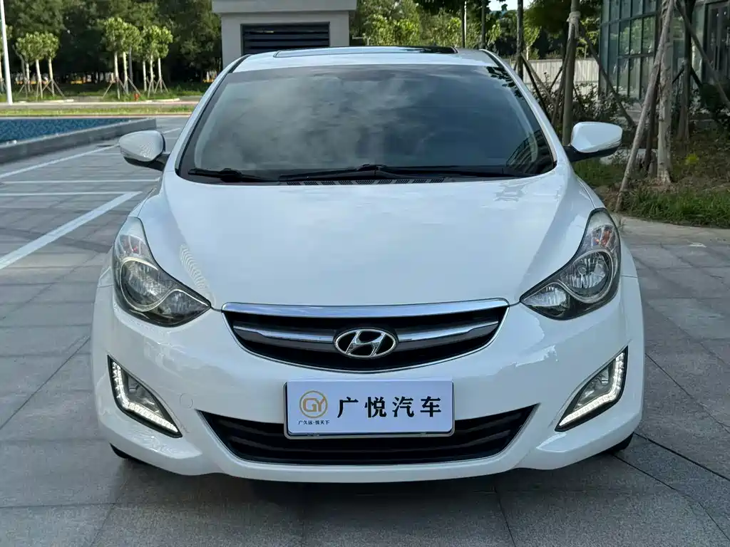 Hyundai Elantra 2015