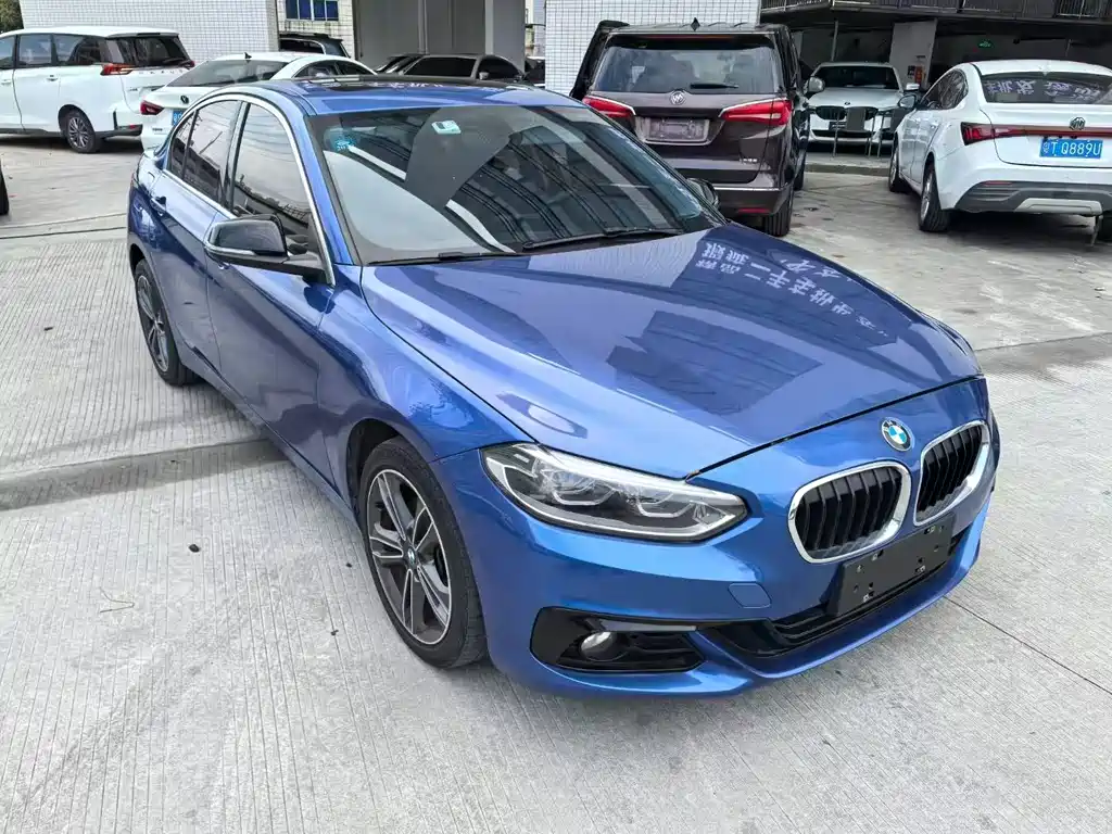 BMW 1 Series 2018 — фото 5