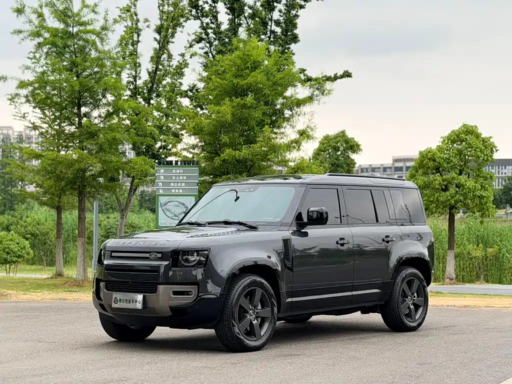 Land Rover Defender 2026