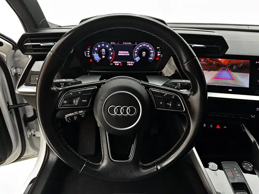 Audi A3 2023 — фото 11