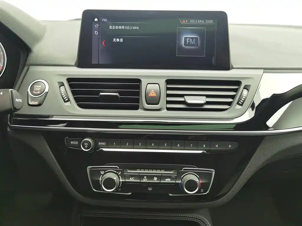 BMW 1 Series 2020 — фото 12