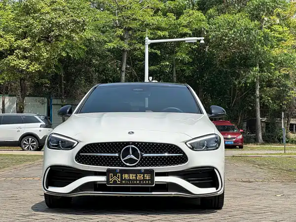 Mercedes-Benz C-Class 2025