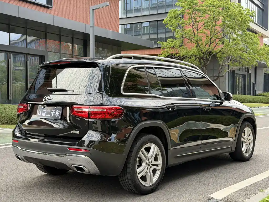 Mercedes-Benz GLB 2021