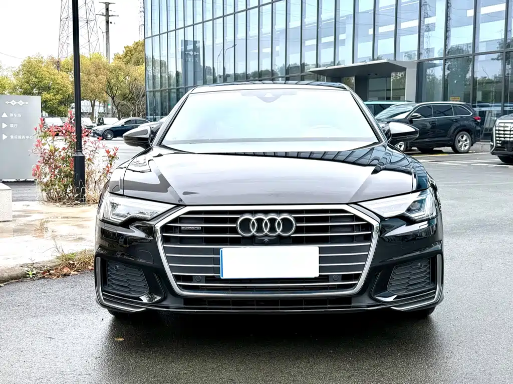 Audi A6L 2022
