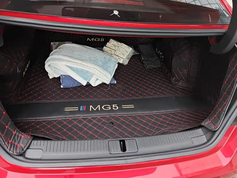 MG MG5 2021