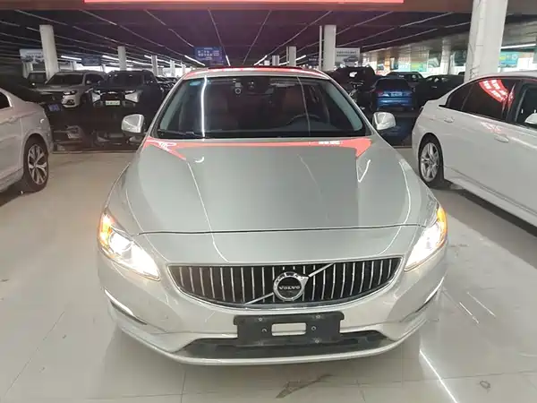 Volvo S60 2020
