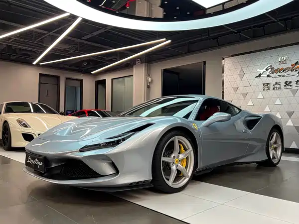 Ferrari F8 2023
