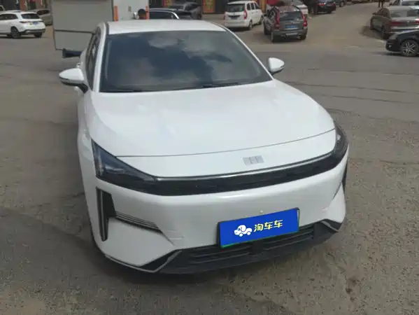 Geely Galaxy L6 2025