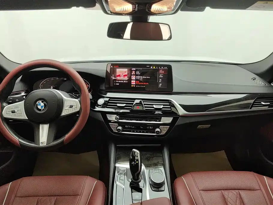BMW 5 Series 2023 — фото 12
