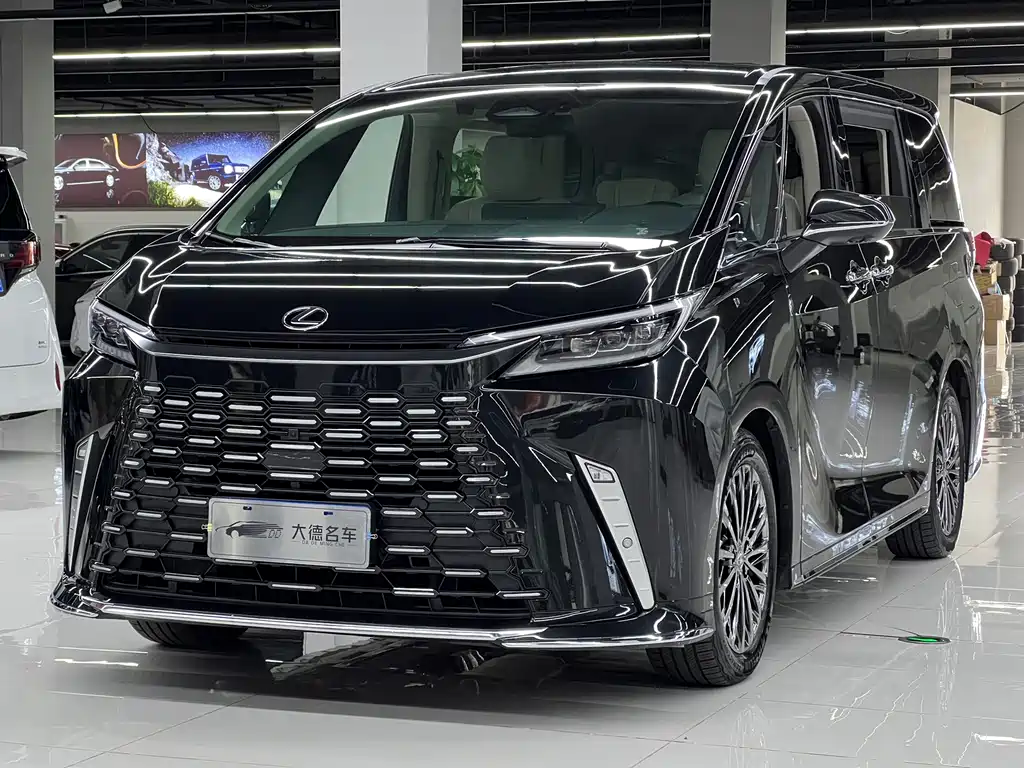 Lexus LM 2025 — фото 1