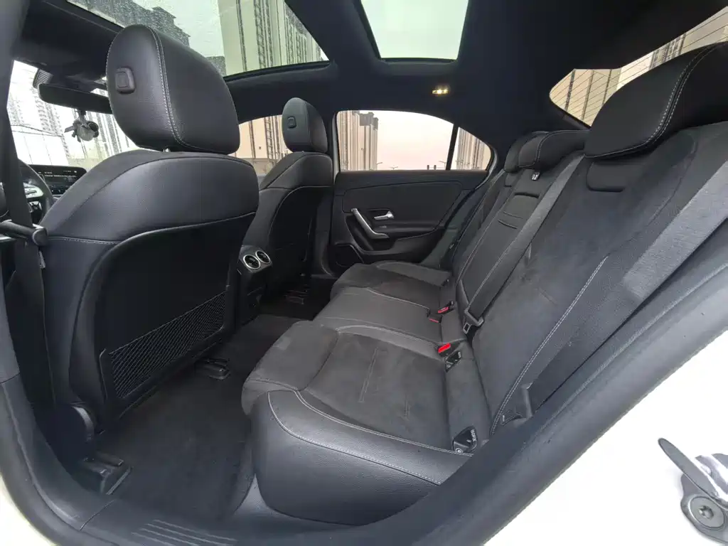 Mercedes-Benz A-Class 2023 — фото 6