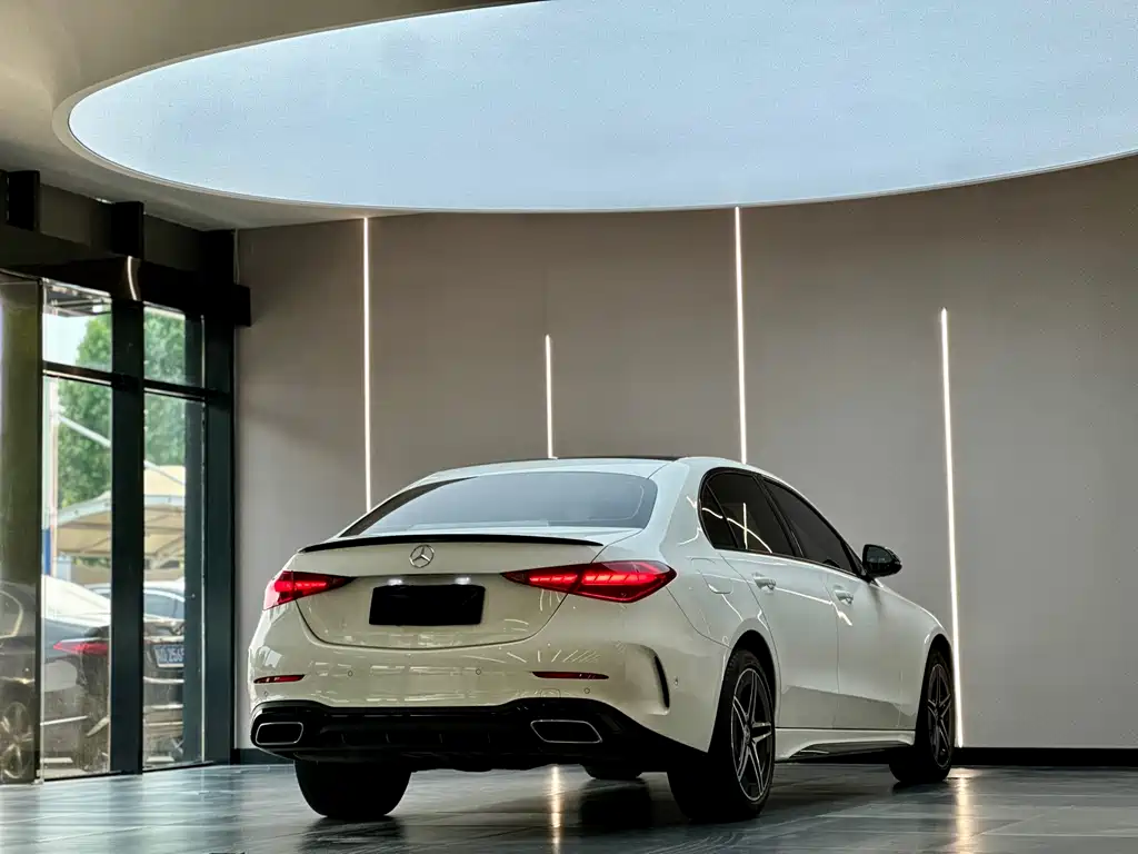 Mercedes-Benz C-Class 2023 — фото 8