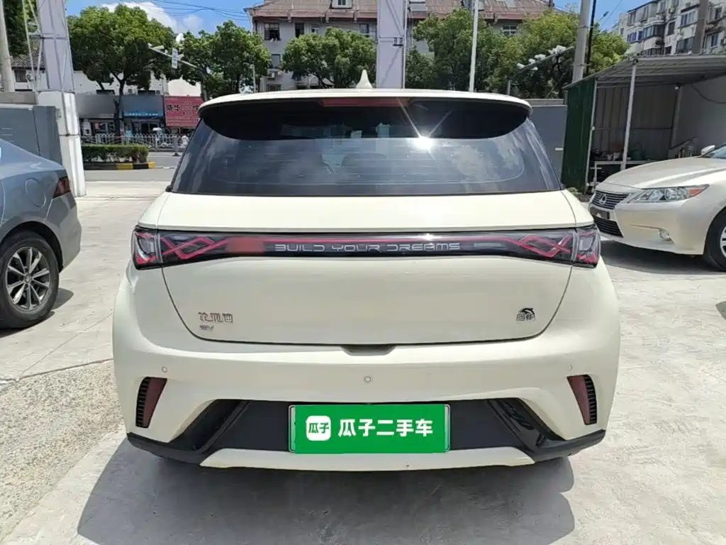 BYD Dolphin 2023